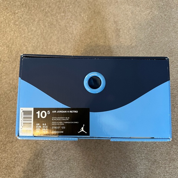 Nike Air Jordan 11 Retro - Size 10.5 - Picture 2 of 8